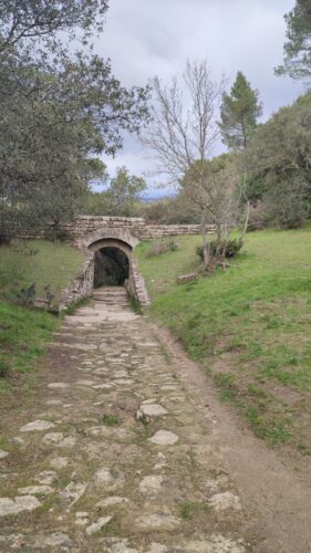Château  de Roquemartine-Grotte de Calès