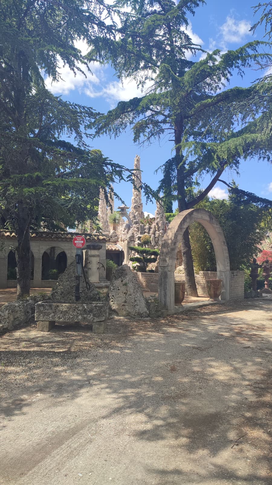 Montfrin
